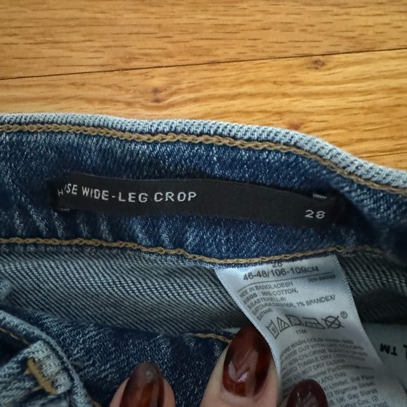 BANANA REPUBLIC SIZE 28 JEANS - Picture 2 of 4